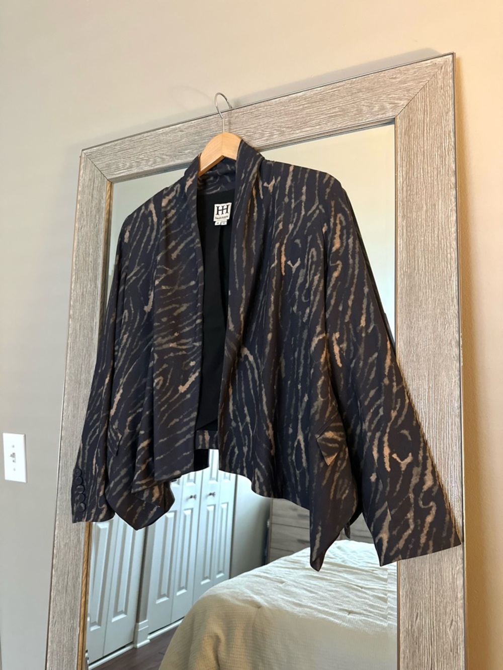 Haute Hippie Dark Grey Patterned Blazer Draped Front EUC Size 6 Small